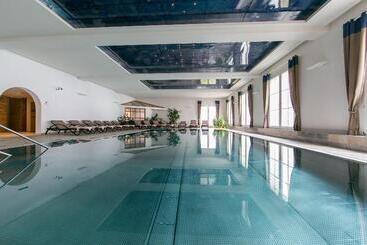 هتل Damülser Hof Wellness & Spa