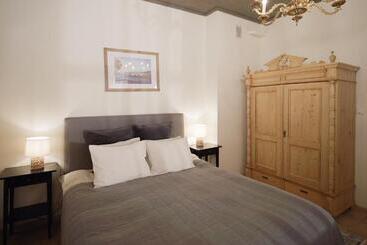 هتل Karlamuiza Country