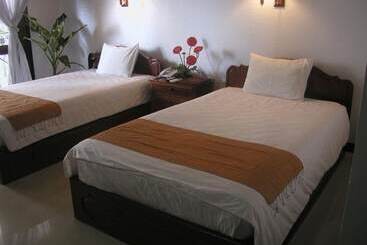 پانسیون Mom's Guesthouse