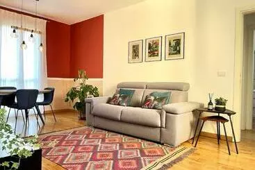 ツーリストアパートメント Appartamento Moderno In Tenuta Melloni