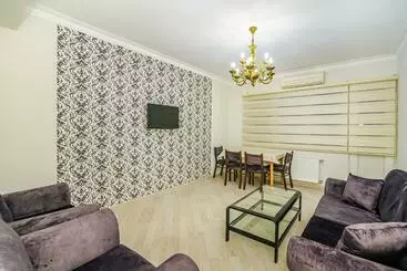 آپارتمان‌های توریست‌ها City Centre 3 Room Lux House