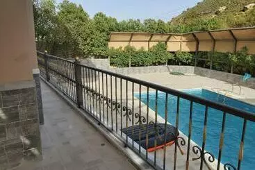 آپارتمان‌های توریست‌ها Ghazal Chalet And Villa