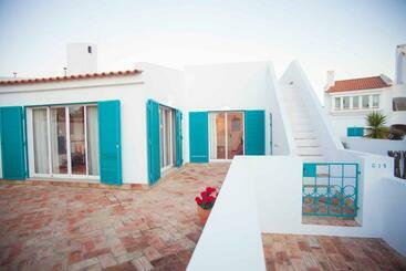 דירות לתיירים Cozy Summer House