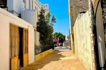 דירות לתיירים هوستيل الدايرة