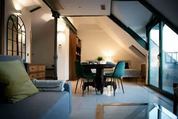 ツーリストアパートメント Fabulos ático Con Vistas Al Monasterio