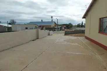 ツーリストアパートメント Klein Desert Song