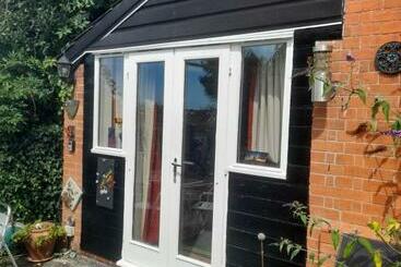 Apartamentos turísticos Janet Hale Studios, Garden Apartment