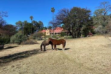 شقق خاصة سياحية Keble Estate