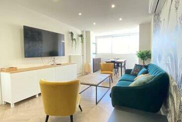 Apartamenty turystyczne La Parenthese Entre Ville Et Mer Parking Prive Wifi Clim