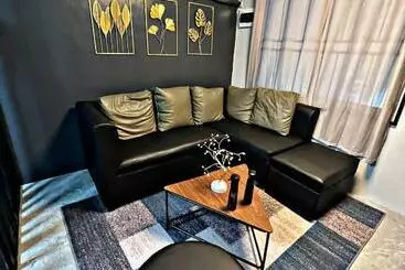 آپارتمان‌های توریست‌ها Townhouse In Angeles City