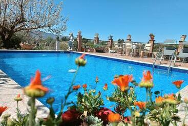 ツーリストアパートメント El Río