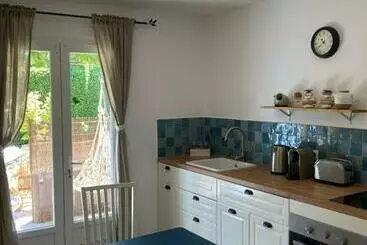 Turistihuoneistot Cabanon Ecurie Maestoso