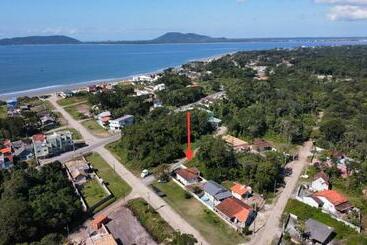 Жильё для туристов Casa Itapoá Sc