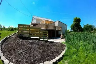 Turistihuoneistot Country Setting 3 Bdrm Home W/ Outside Relaxation
