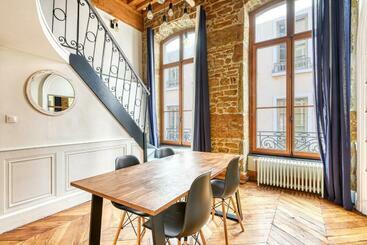 Жильё для туристов Nouveau / Canut D Exception Au Coeur De Lyon