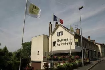 Hotelli Logis Hôtel Auberge De L Etang