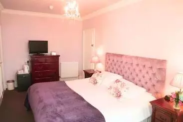 בית מלון כפרי East Beach