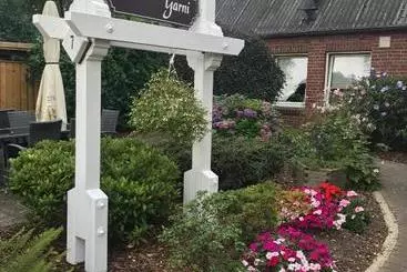 Отель Esinger Hof Garni