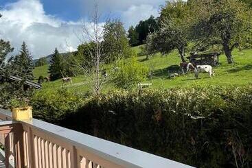 בית מלון כפרי Le Floralp