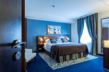 בית מלון כפרי Restaurant Famille Bourgeois  La Cote Des Monts Damnes