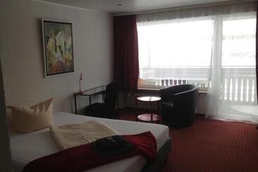 ホテル Saarland Lebach