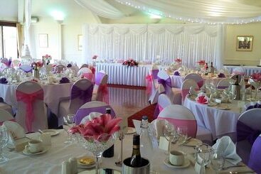 Hotelli Weald Of Kent Golf Course And