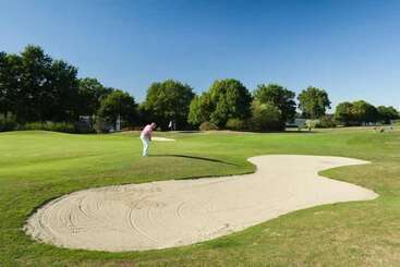 اقامتگاه Lancelot & Spa   Domaine Du Roi Arthur