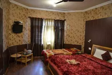 Hotel Zoz 3s1
