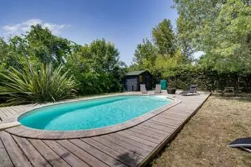 ツーリストアパートメント La Villa Kudeta   Belle Maison Avec Piscine