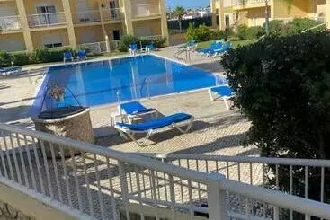 ツーリストアパートメント Parra Home Holidays   Close To Galé Beach