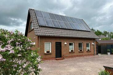 Apartaments turístics Familienfreundliche Großzügige Unterkunft In Sehr Ruhiger Lage