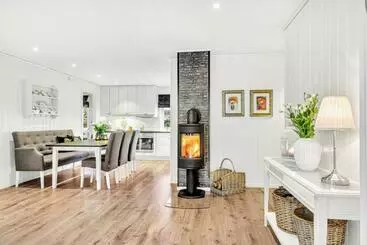 Majatalo Private Room In Shared Apartment