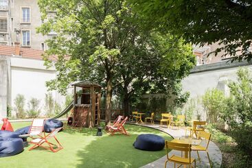 ホテル Rockypop Grenoble