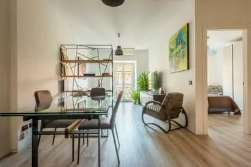 Turistihuoneistot Nice Apartment In The Heart Of Porta Venezia