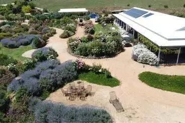 River Gardens Axedale Pet Friendly Farmstay B&b