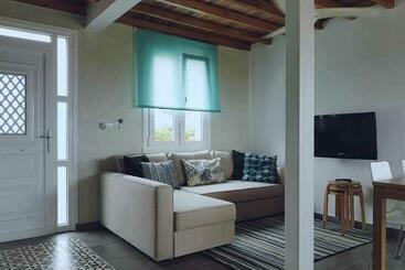 Жильё для туристов Casa Cerca De La Playa Casa Da Cuncheira