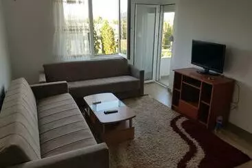 آپارتمان‌های توریست‌ها Dina & Dona