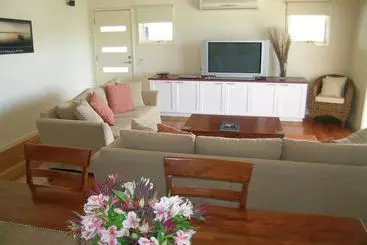 Hotel Rayville Boat Houses