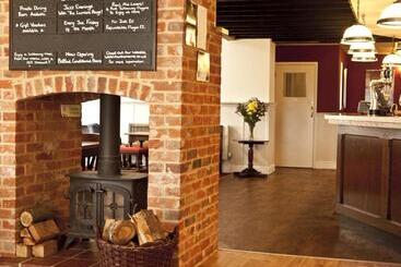 ホテル Marsham Arms Inn