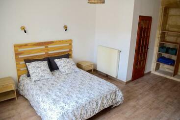 ベッドアンドブレックファースト Chambre D Hôtes Auriac Du Périgord