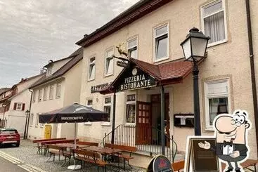 Majatalo Gasthof/pizzeria Hirsch