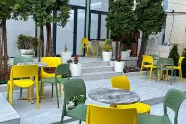 Hostel Dera