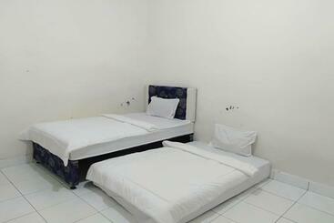 Hotel Express O 91436 Mess Sadam