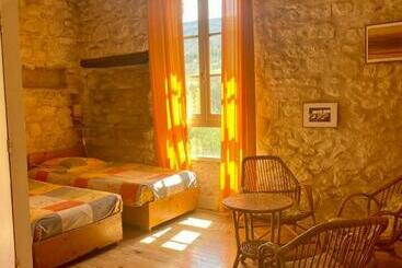 ベッドアンドブレックファースト Gîte De La Bastide   Cabania Pays Cathare