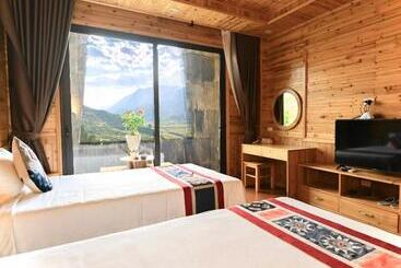 هتل Arista Homestay