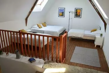 Aamiaismajoitus (B&B) Le Manoir Des Doyens Loft Sleeps 8 Breakfast Included!