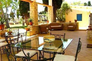 Bed and Breakfast Casa Cavarra