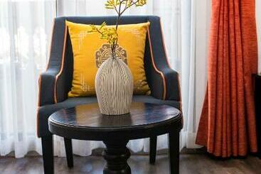 Hanoi Center Silk Boutique Hotel & Travel