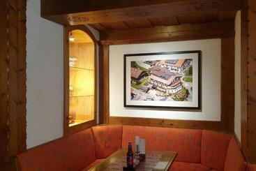 Отель Restaurant Edelweiß Garni