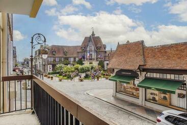 Жильё для туристов Les Cigognes   Deux Pièces   Deauville Centre